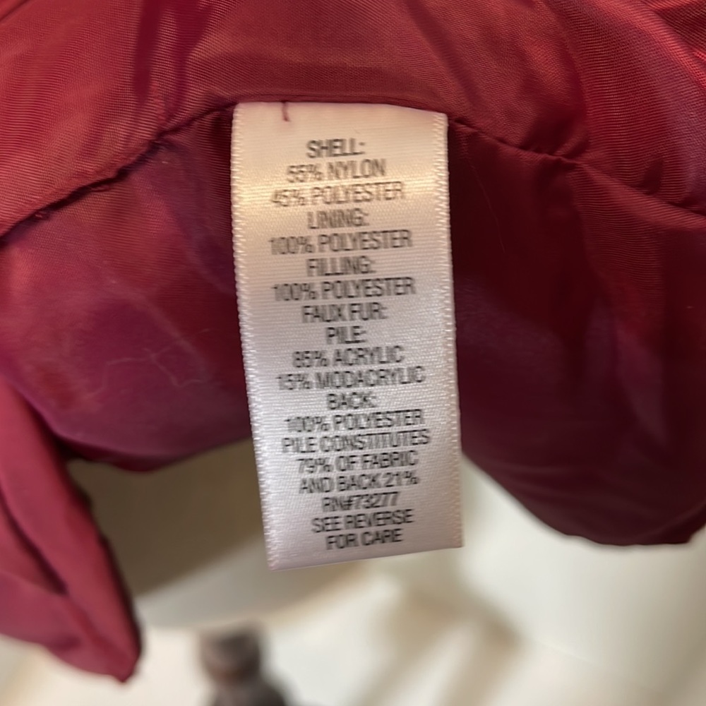 NWOT Croft & Barrow Maroon Vest with Faux Fur Size 2X - Picture 6 of 7